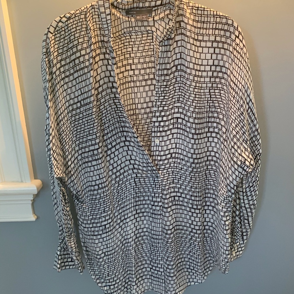Vince Black/White print silk Blouse